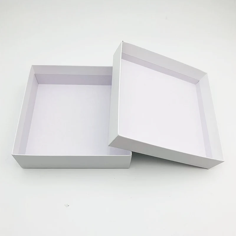 white top and bottom box in China